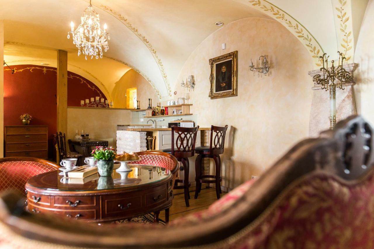 Апартаменты Antique Old Town Studio By Urban Rent Вильнюс Экстерьер фото