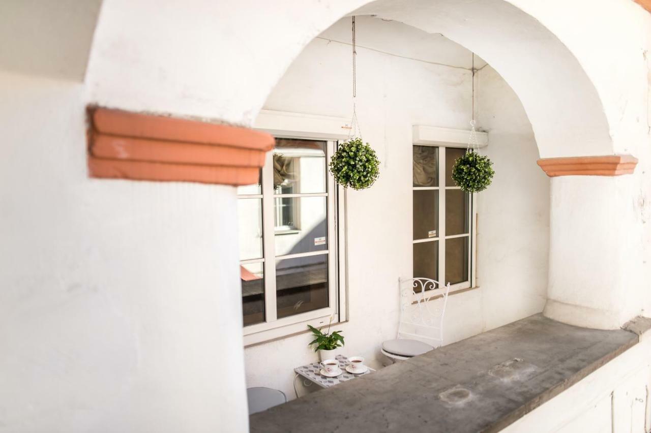 Апартаменты Antique Old Town Studio By Urban Rent Вильнюс Экстерьер фото
